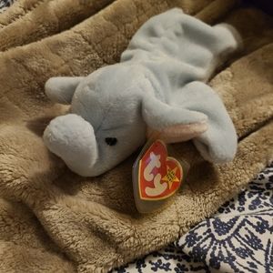 Beanie baby - peanut - style 4062 - 1995 PVC Pellet